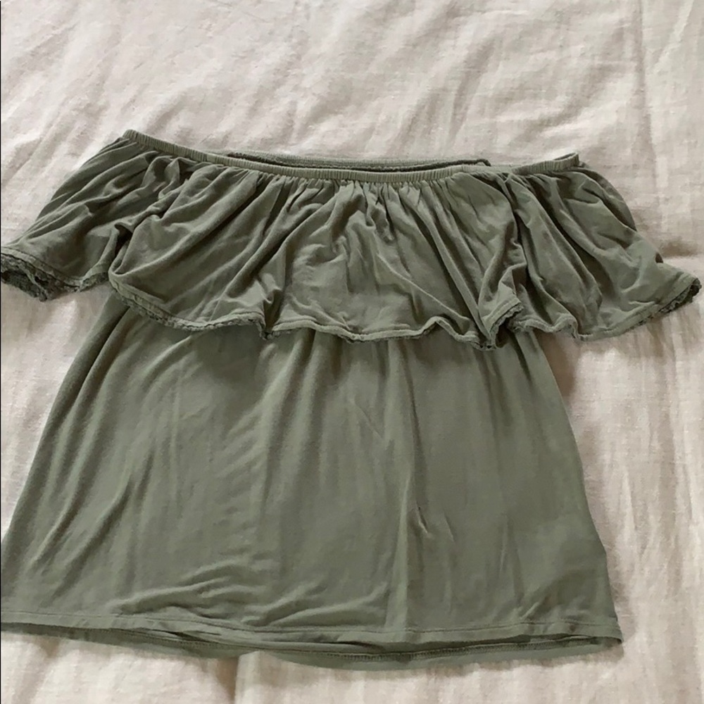 Off the shoulder American eagle top